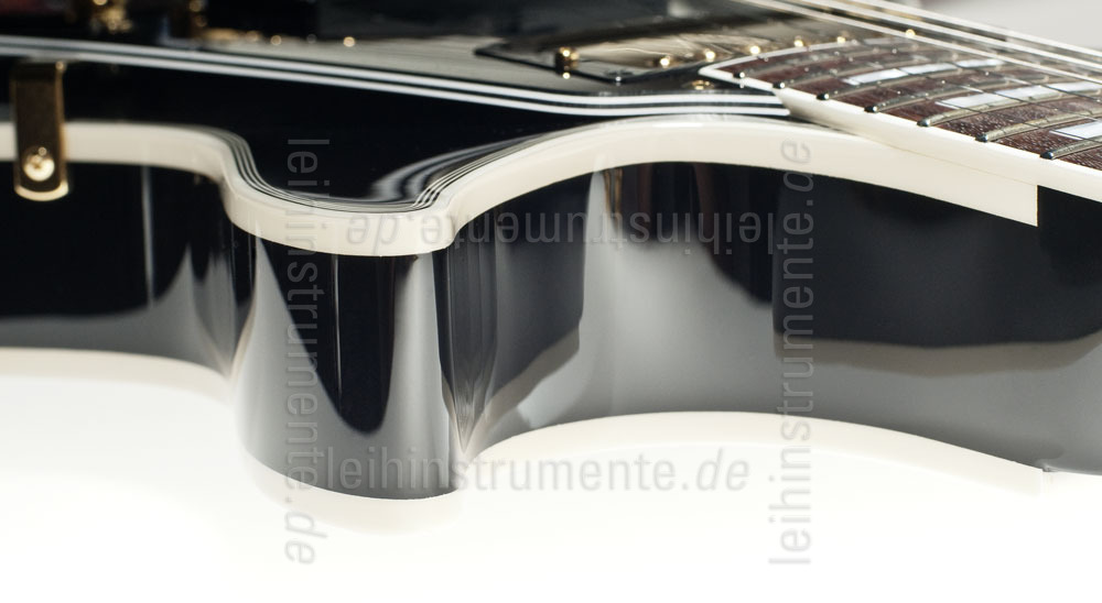 zur Artikelbeschreibung / Preis E-Gitarre BURNY RLC 115 BLK BLACK + original Koffer