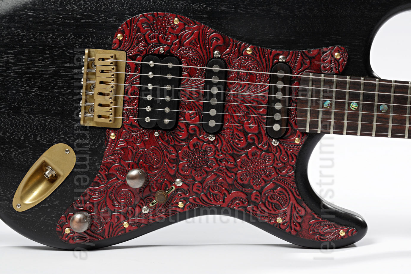 zur Artikelbeschreibung / Preis E-Gitarre BERSTECHER Dark Chocolate & Chili Deluxe 2016 + Koffer - made in Germany