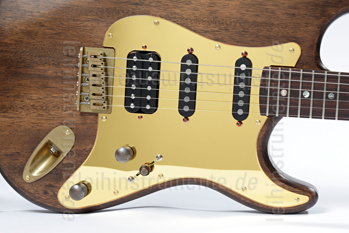 zur Artikelbeschreibung / Preis E-Gitarre BERSTECHER Old Whisky Deluxe 2016 Gold + Koffer - made in Germany