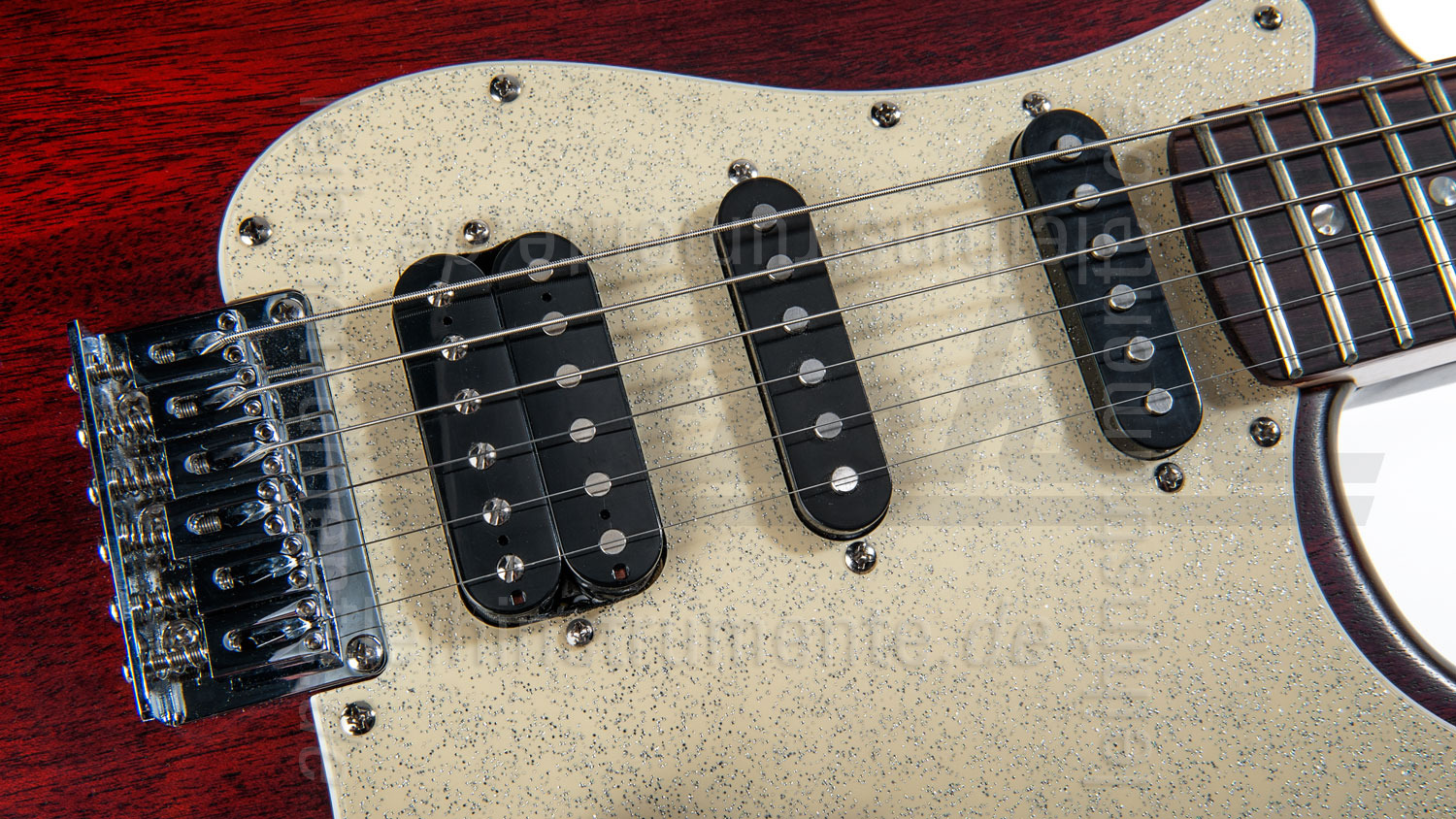 zur Artikelbeschreibung / Preis E-Gitarre BERSTECHER Old Whisky (Edition Goldsmith) + Koffer - made in Germany