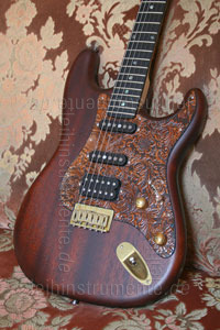 zur Detailansicht E-Gitarre BERSTECHER Deluxe Vintage - Old Whisky / Floral Amber + Koffer - made in Germany